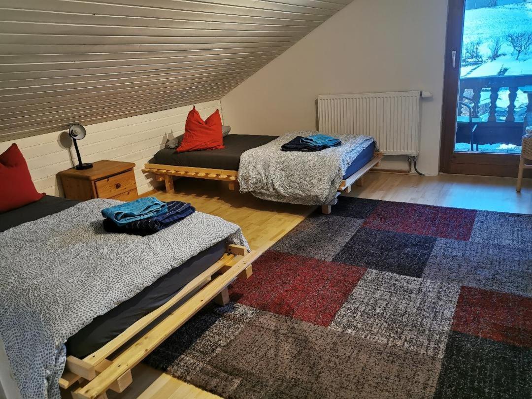 Monteurzimmer Am Teisenberg Neukirchen am Teisenberg Eksteriør bilde